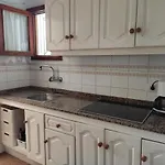 Lovely 2 Bedroom With Parking Semesterbostad *