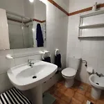 Semesterbostad Lovely 2 Bedroom With Parking *