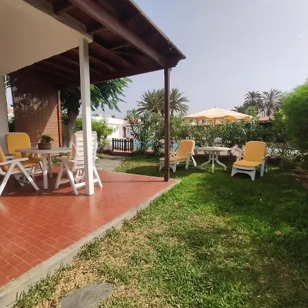 Lovely 2 Bedroom With Parking Hébergement de vacances