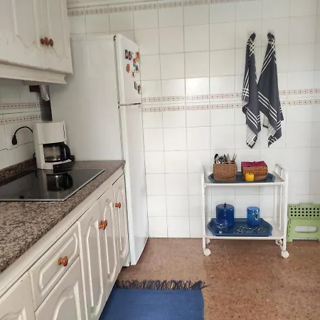 Feriehus Lovely 2 Bedroom With Parking