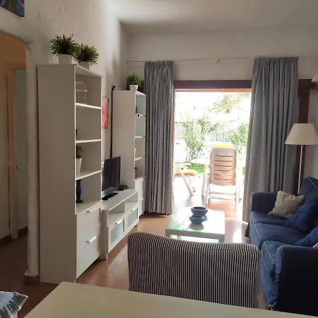 Lovely 2 Bedroom With Parking Feriehus