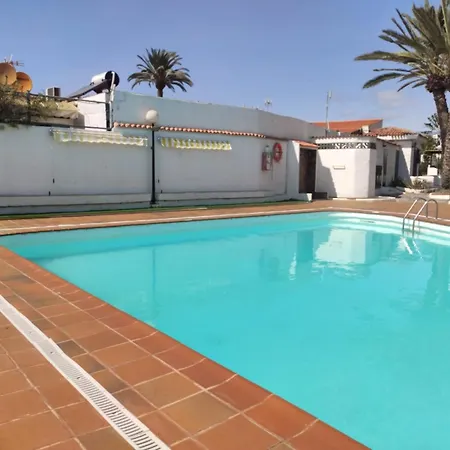 Lovely 2 Bedroom With Parking