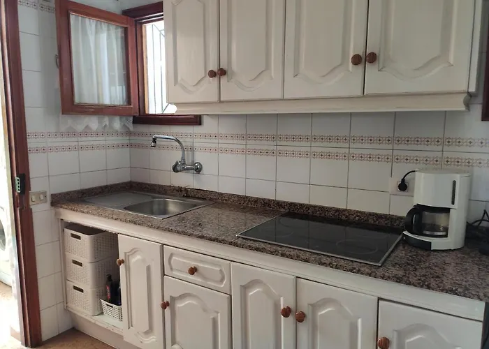 Lovely 2 Bedroom With Parking Hébergement de vacances *