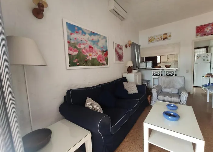 Hébergement de vacances Lovely 2 Bedroom With Parking *