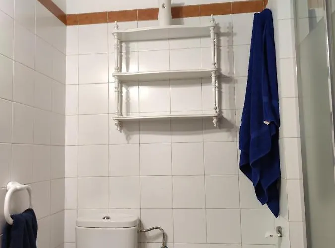 Hébergement de vacances Lovely 2 Bedroom With Parking