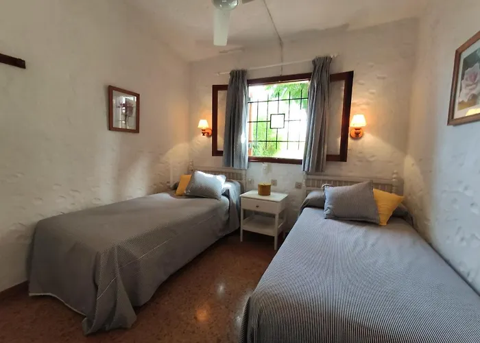 Lovely 2 Bedroom With Parking Hébergement de vacances *