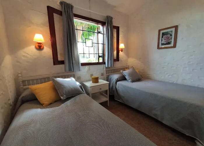 Hébergement de vacances Lovely 2 Bedroom With Parking