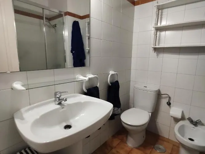 Hébergement de vacances Lovely 2 Bedroom With Parking *